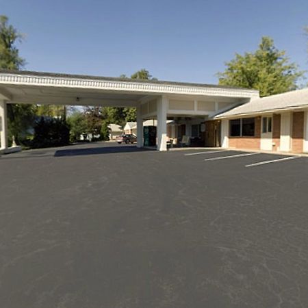 Econo Lodge Oskaloosa Eksteriør bilde