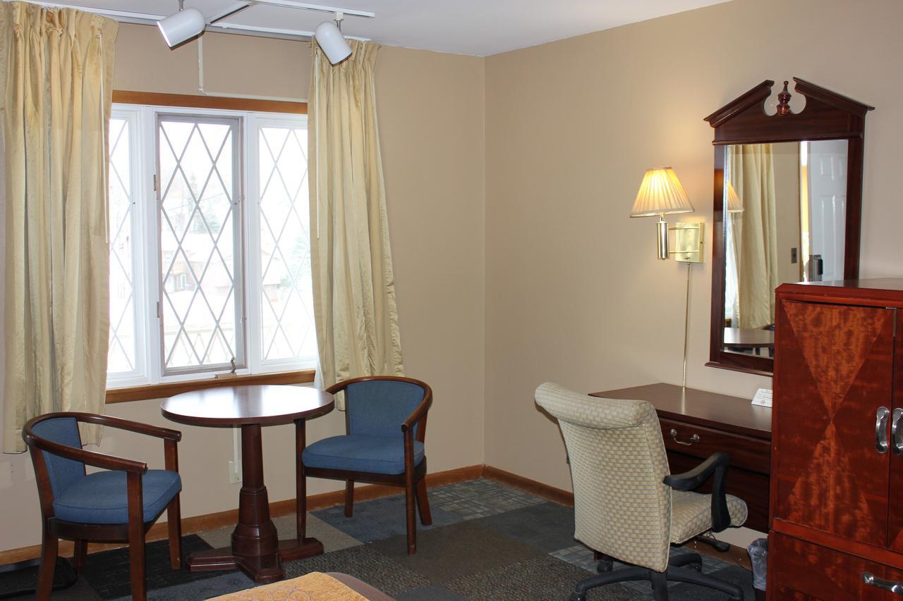 Econo Lodge Oskaloosa Eksteriør bilde