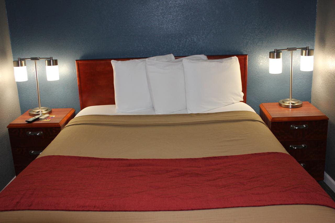 Econo Lodge Oskaloosa Eksteriør bilde