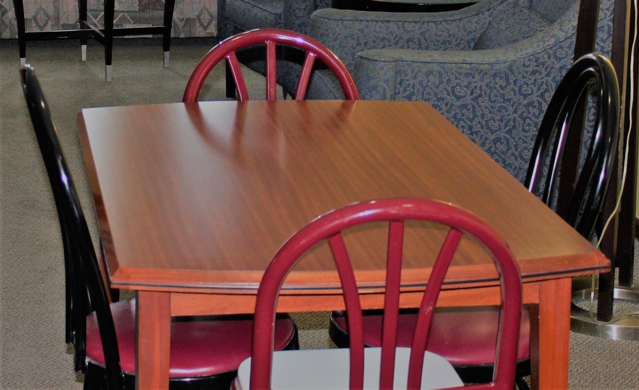 Econo Lodge Oskaloosa Eksteriør bilde